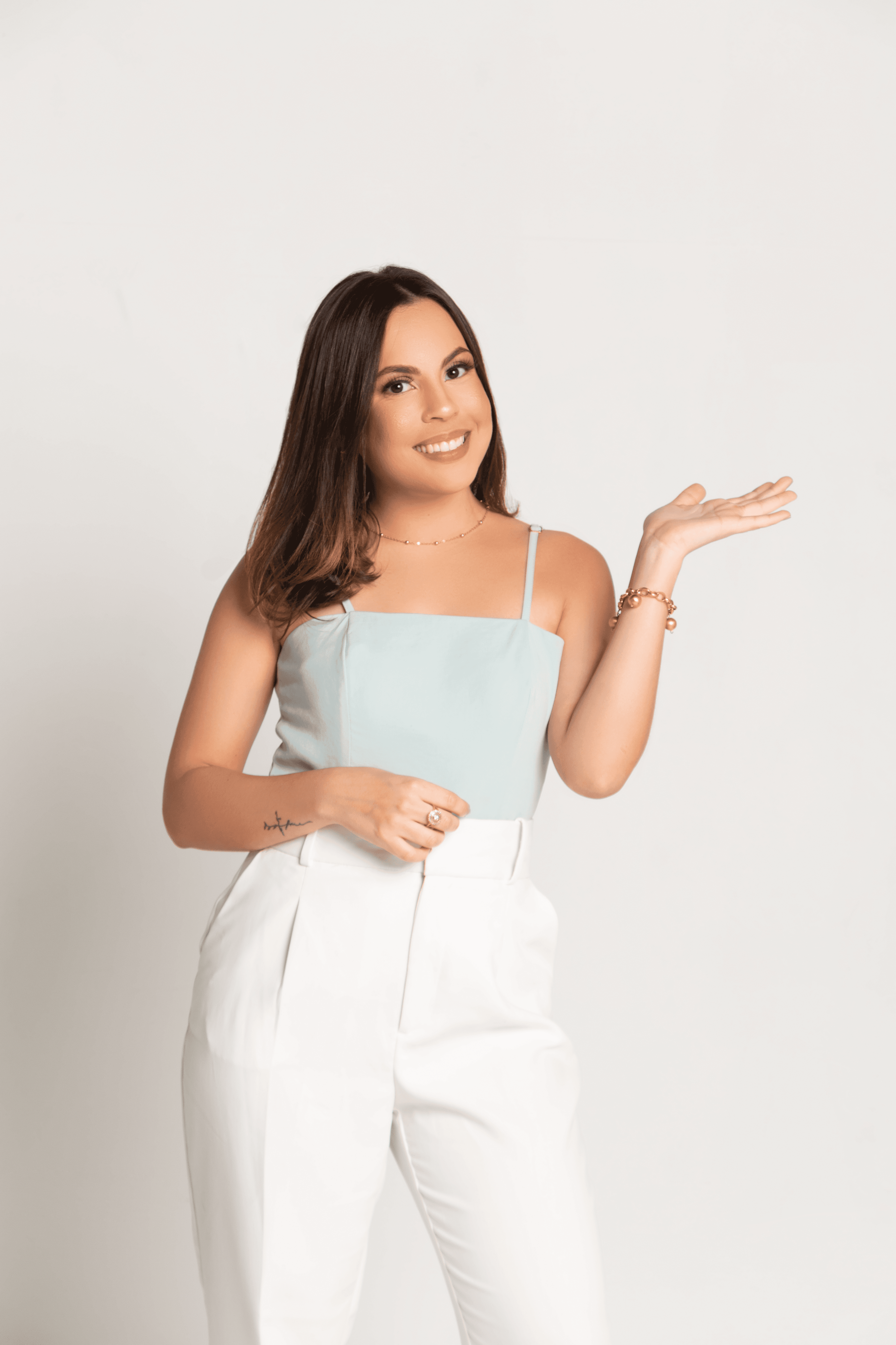 Laís Simões Nutricionista - Especialista em Nutrição Estética e Saúde da Mulher